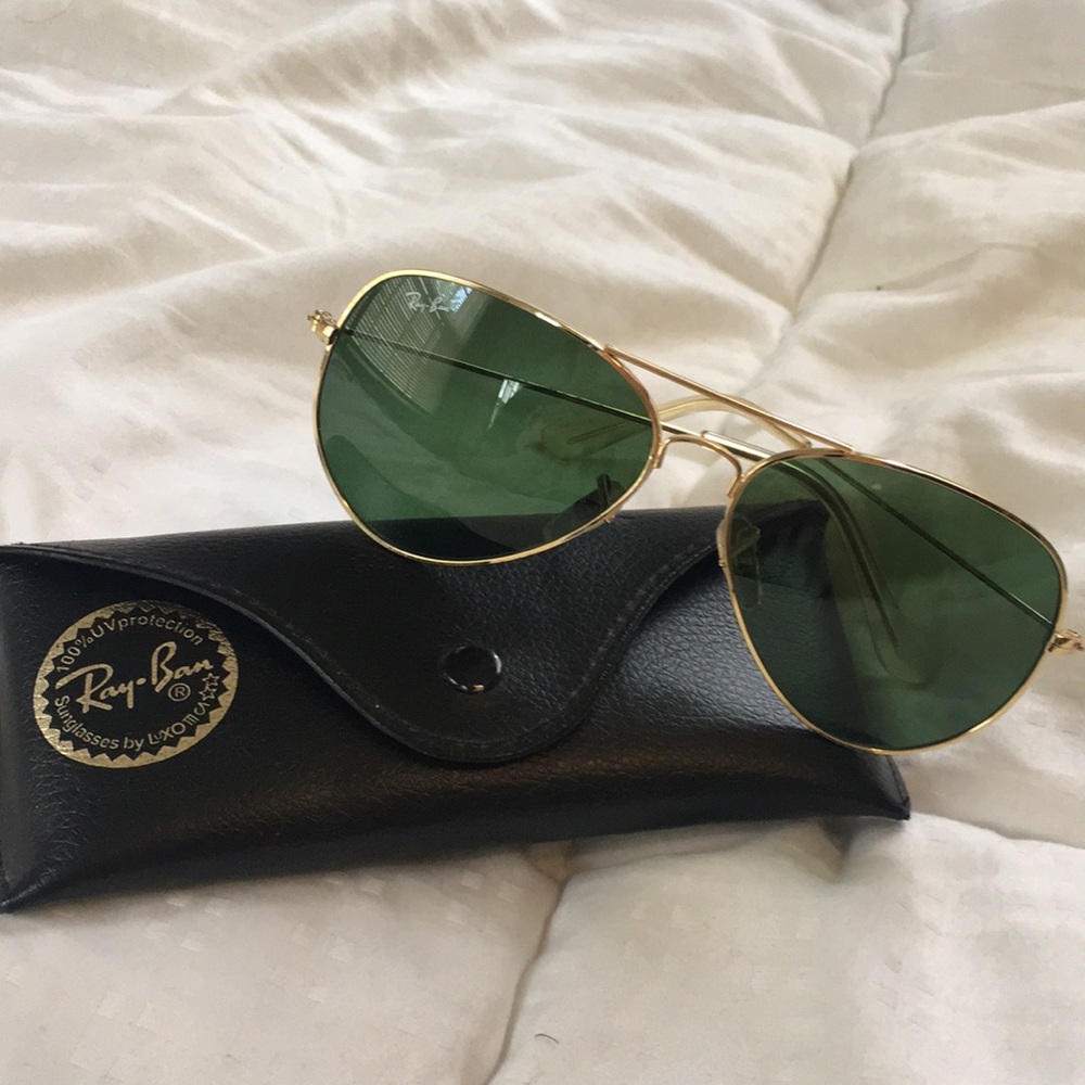 RayBan Gold Framed Aviator Sunglasses